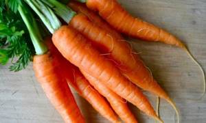 Для приготовления супа из корня петрушки понадобиться морковь