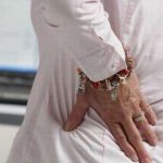 Опоясывающий тип боли при панкреатите